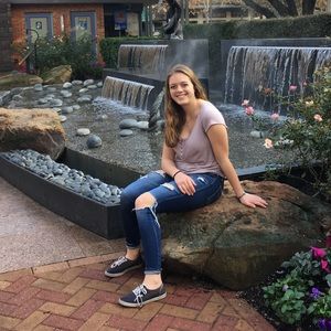 Meet your Posher, Jess